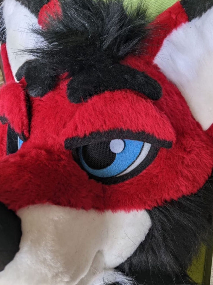 Fursuit lids magnetic